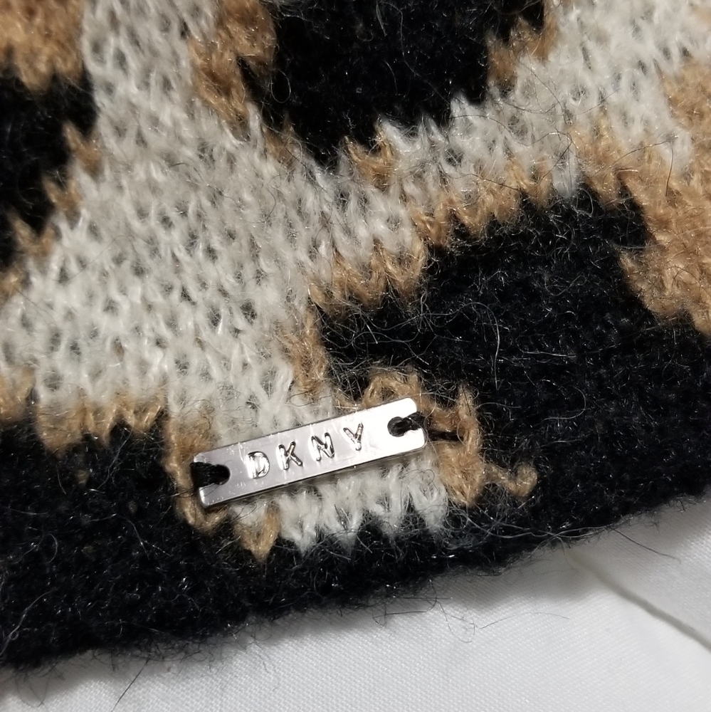 DKNY Sweater - Picture 3 of 5